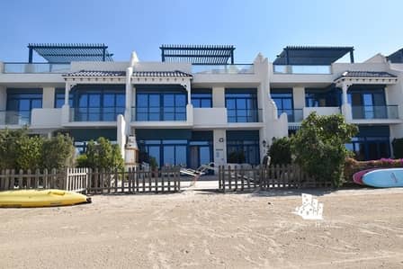 One Step on the Beach | 5 Beds | Island Life