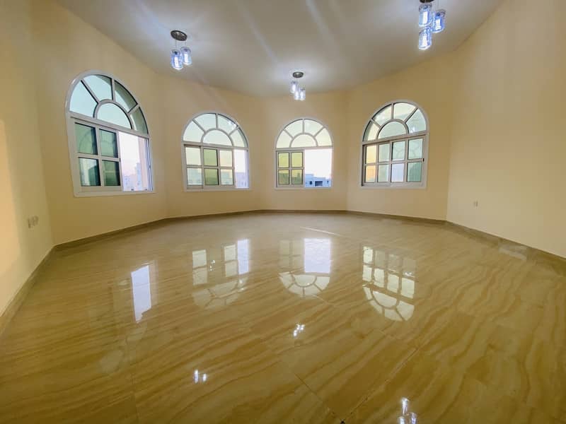 Outstanding 3BHK Ground Floor Seprate Entrance in villa AED 85k