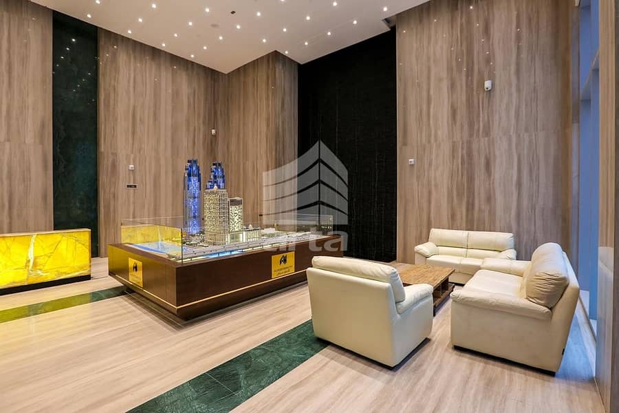 22 Luxury largest Apartment in Canal Water