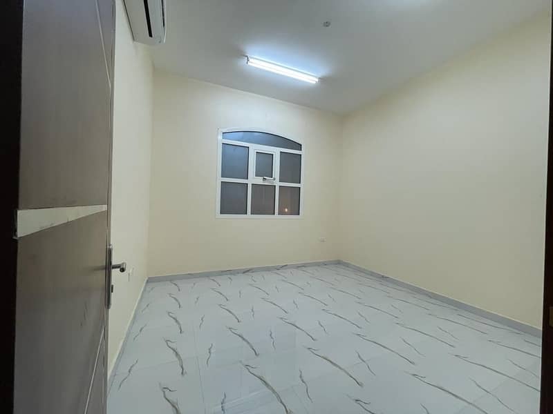 Квартира в Аль Шамха, 3 cпальни, 50000 AED - 4959473