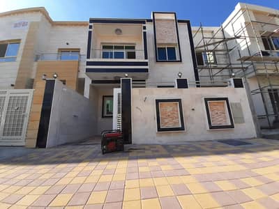 فيلا جديدة راقية بتصميم مميز للبيع بسعر مغري علي الشارع الجار مباشرة فيلا جديدة راقية بتصميم مميز للبيع بسعر مغري علي الشارع الجار مباشرة