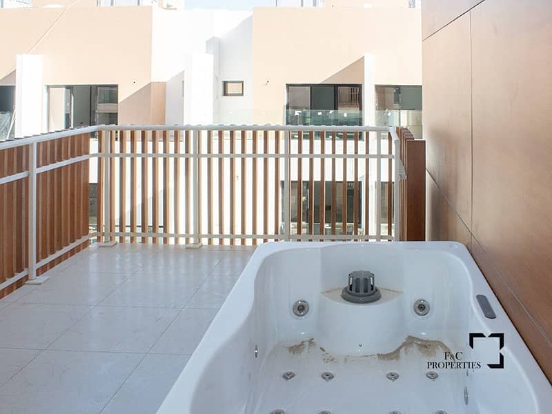 15 Specious 2bed Duplex | Chiller Free| with Jacuzzi