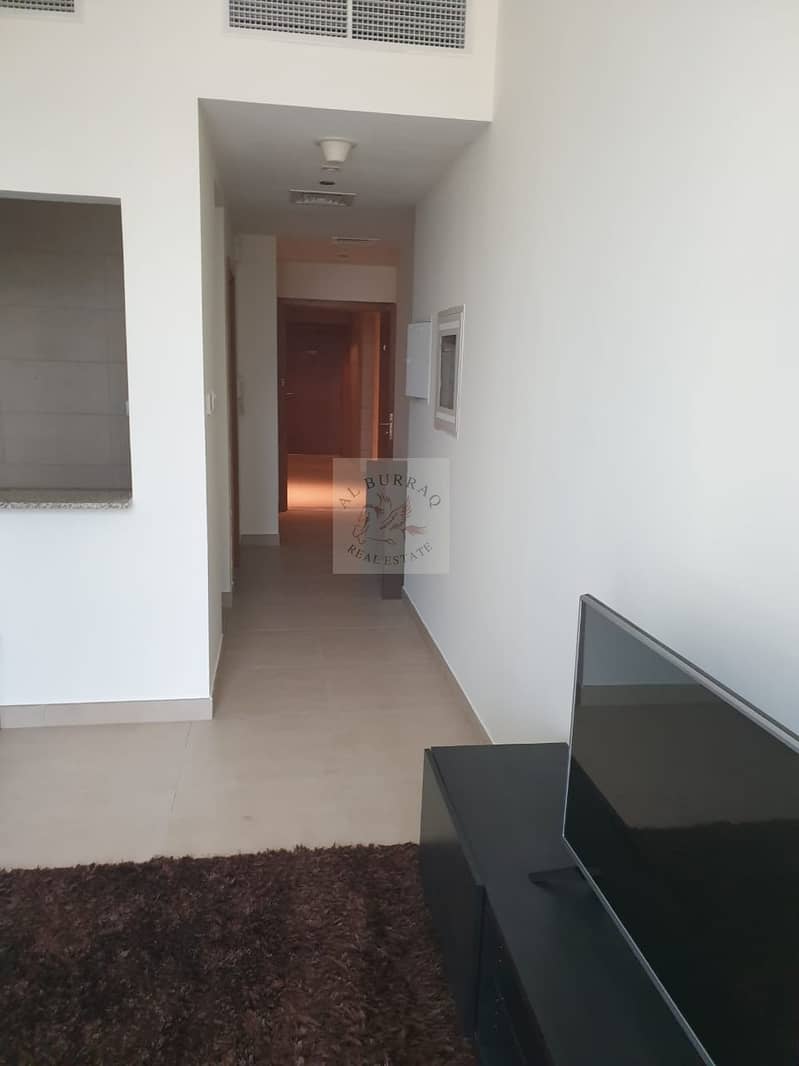 17 FURNISHED STUDIO IN BUSINESS BAY AVAILABLE IN CHEAP RENY