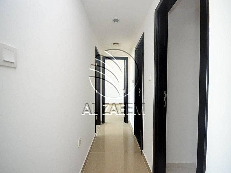 3 Worth Investing! Clean Apartment With Balcony