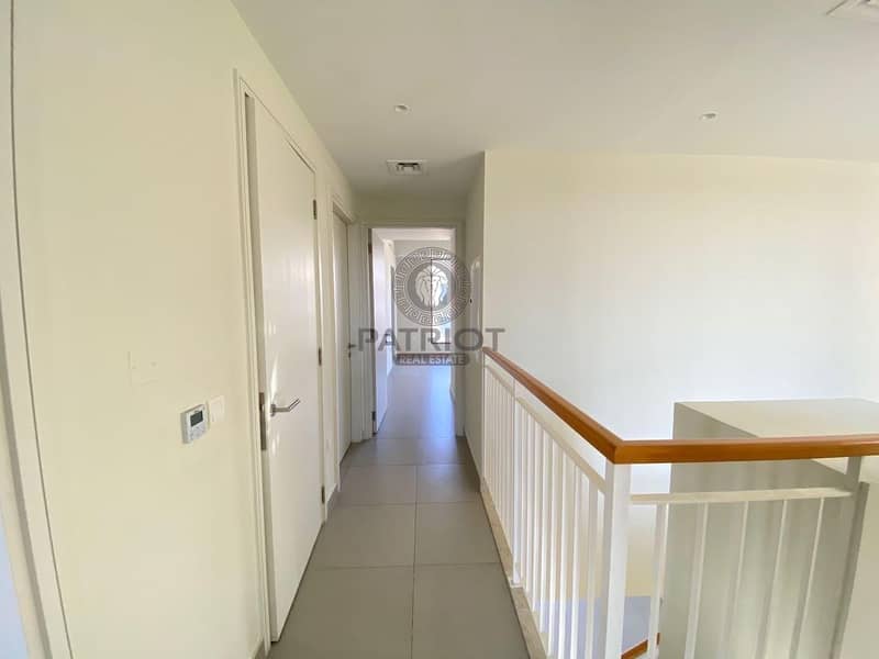 15 BRIGHT 5BHK  TOWNHOUSE I WITH PRIVATE GARDEN