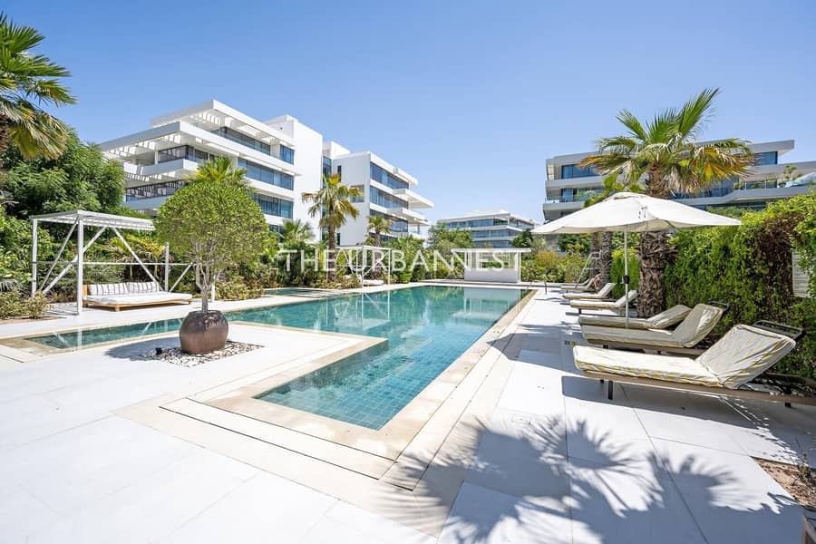 Ready to Move in Luxurious 2 Bed Apartment Ready to Move in Luxurious 2 Bed Apartment