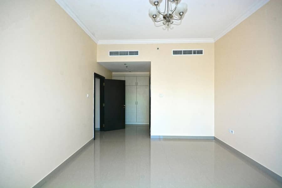 32 Furnish |1Bed Penthouse | Chiller Free| 12 Cheques