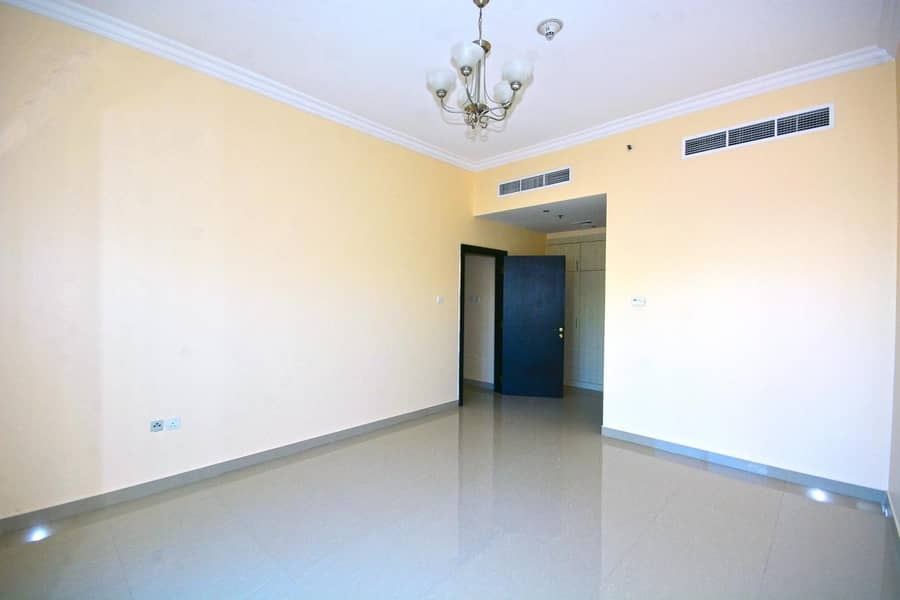 41 Furnish |1Bed Penthouse | Chiller Free| 12 Cheques