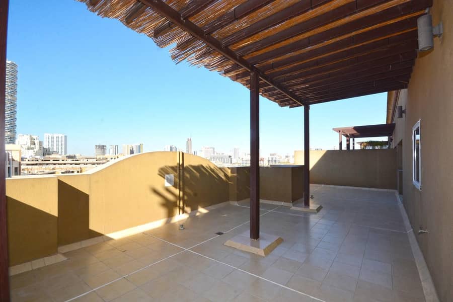43 Furnish |1Bed Penthouse | Chiller Free| 12 Cheques