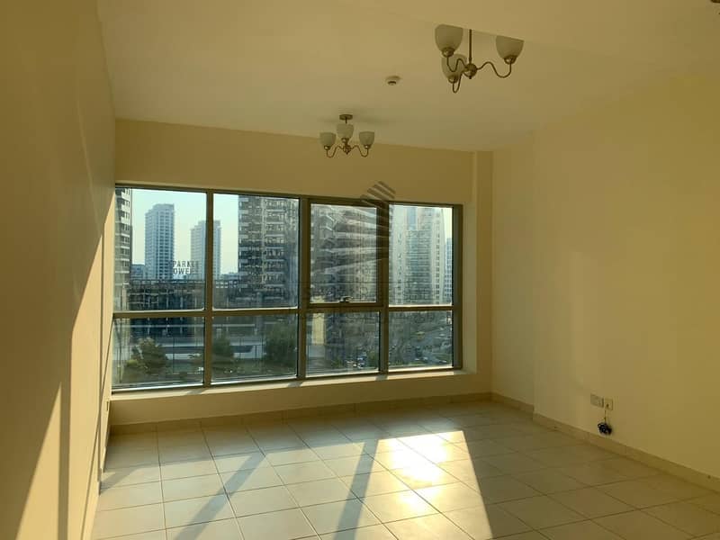 Bright and spacious 1 bed/ Marina view/ Excellent price.... Point tower