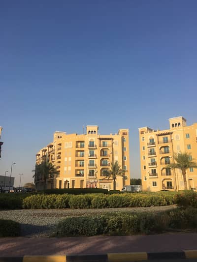 Vacant Large 1 BHK With Double Balcony in Emirates Cluster Vacant Large 1 BHK With Double Balcony in Emirates Cluster