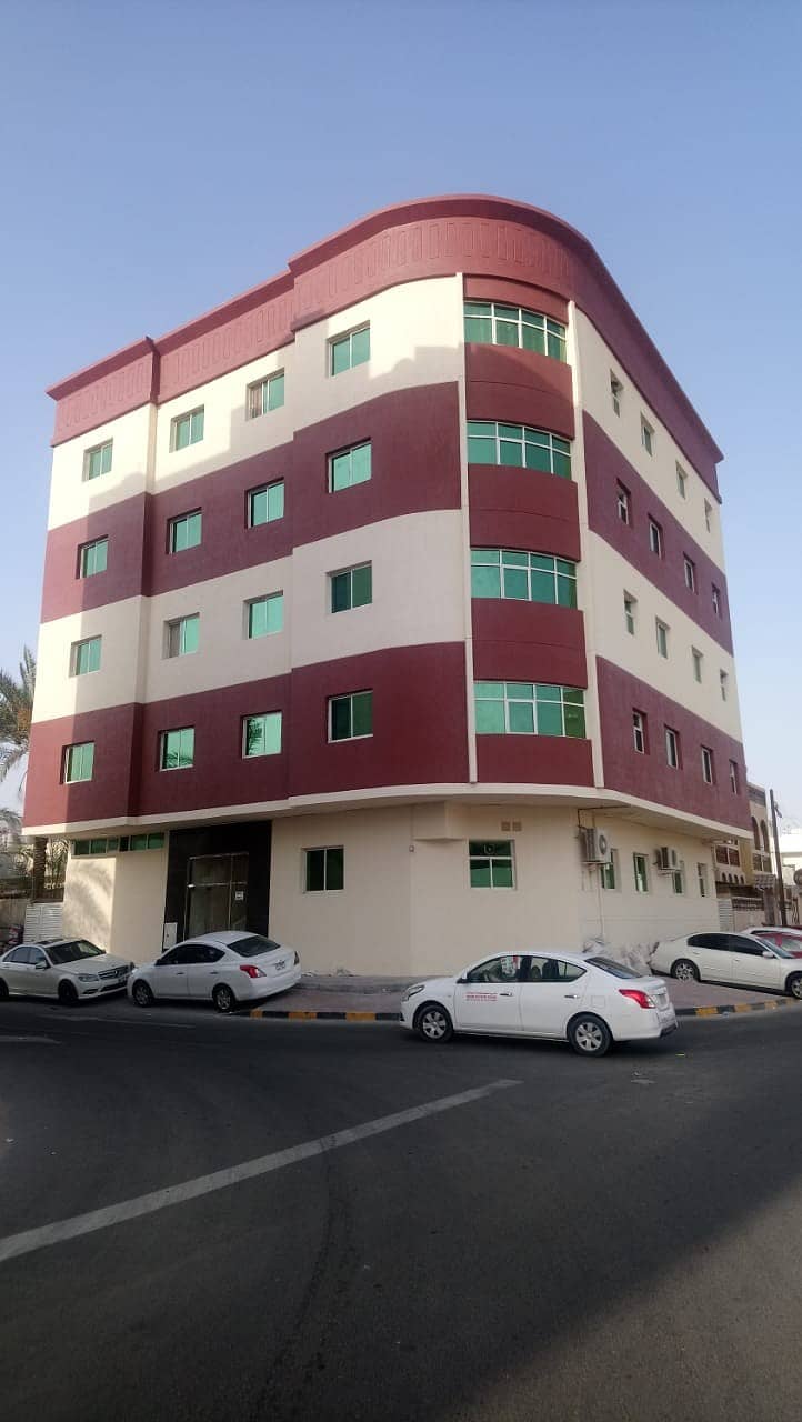 building G+4 for sale at an attractive price And 4 floors, excellent location