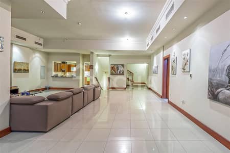 4 Bed Town House // Three Floors // GM6 4 Bed Town House // Three Floors // GM6