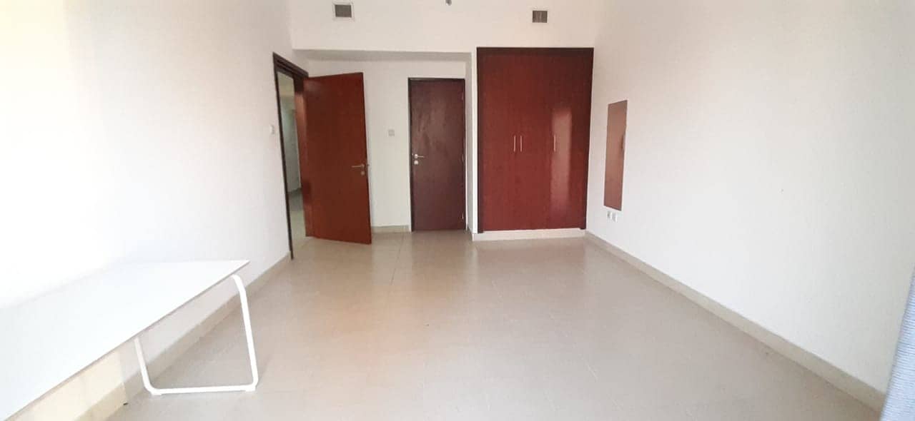 Very Nice 1 Bedroom + Hall For Rent@38k In Escan Tower Dubai Marina