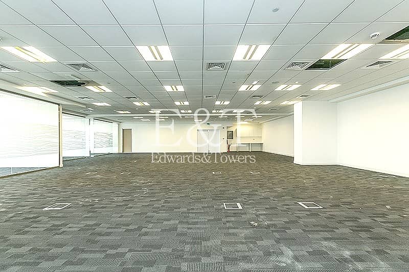 4 Fully Fitted Office for rent in Marina Plaza