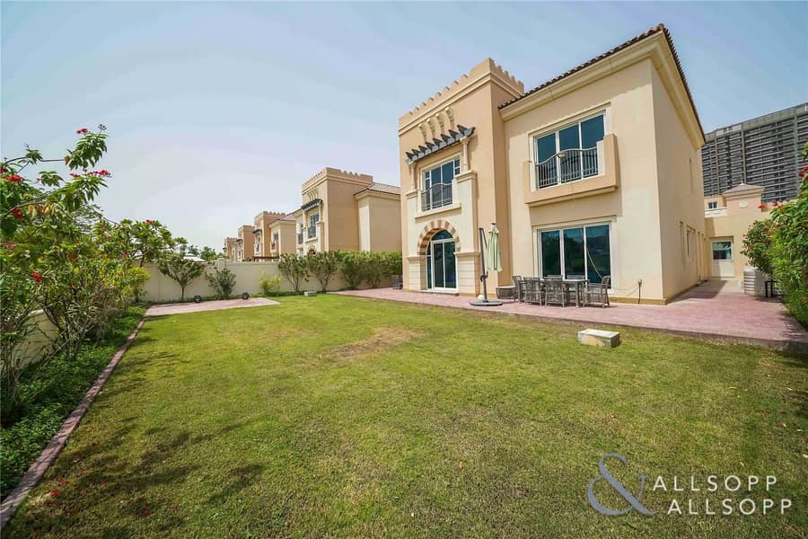 Golf Course Views | Five Beds | C1 Villa