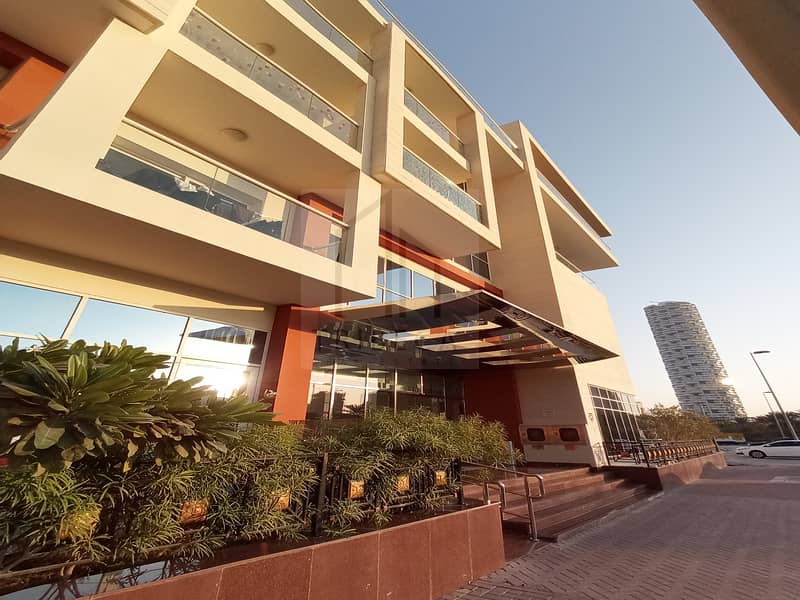 Chiller free l Modern Huge Studio l Pool View Chiller free l Modern Huge Studio l Pool View