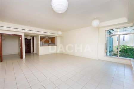 Best Priced / Large 2 Bed / Original 6! Best Priced / Large 2 Bed / Original 6!