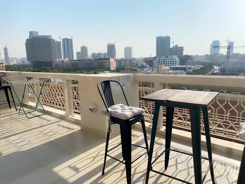 Spacious 1 BR Huge Balcony Fully Furnished