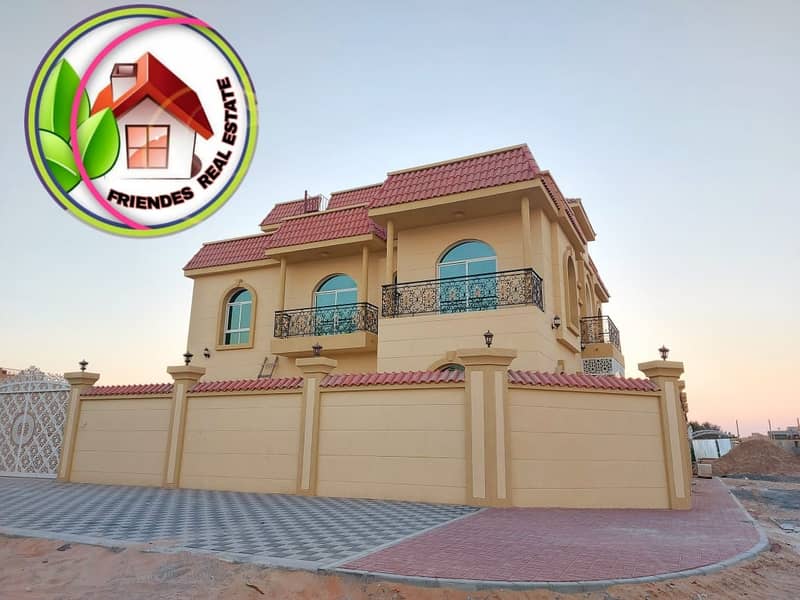 Villa for sale, 6 rooms, corner, two streets, hotel design, directly from the owner, a privileged location next to the neighbor street and next to all services, next to a mosque