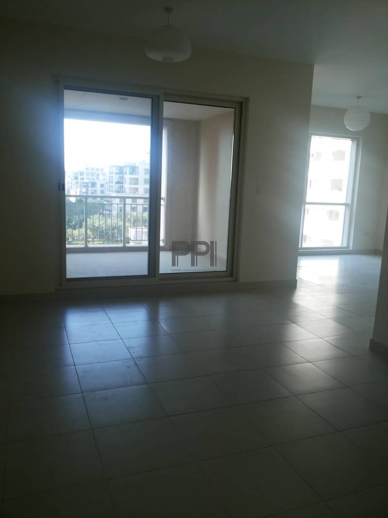 Large Balcony| Higher floor| Well lit Apartment for rent