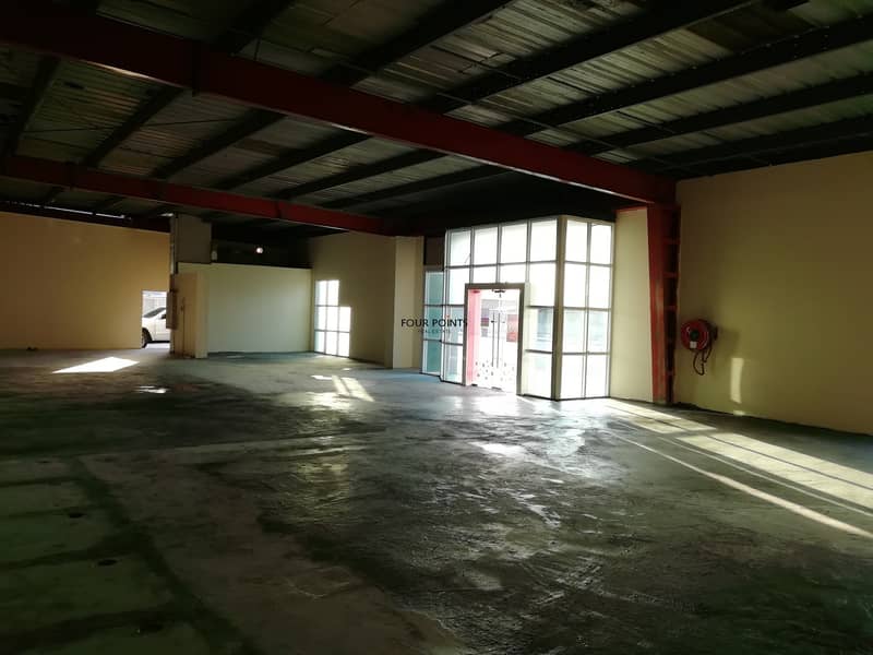 A well-maintained high standard warehouse in Al Quoz
