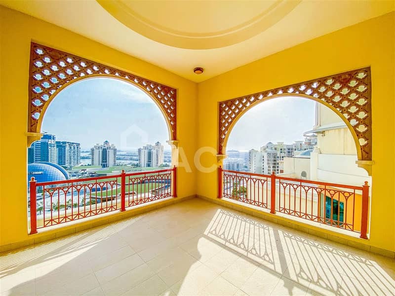 SPACIOUS 4BR PENTHOUSE // OPEN LAYOUT // PALM VIEWS
