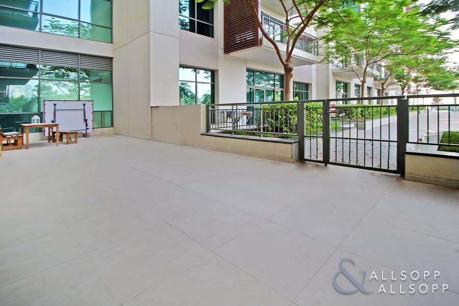 6 1 Bedroom | Large Courtyard | Exclusive