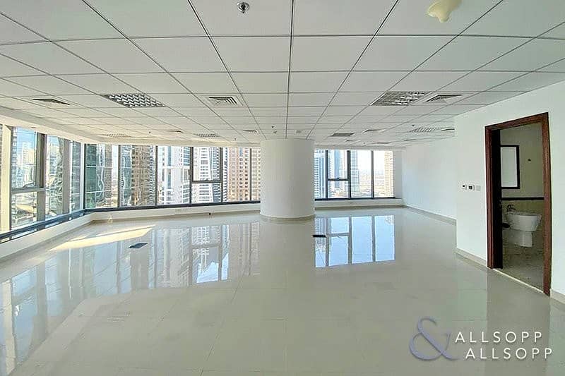 Fully Fitted Unit | Mid Floor | Open Space