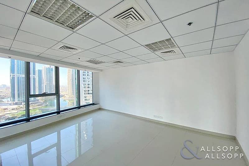 3 Fully Fitted Unit | Mid Floor | Open Space