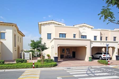 3 Bed | End Unit | Available March 2021 3 Bed | End Unit | Available March 2021