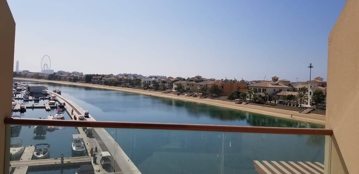 13 studio palm Jumeirah with sea  and yacht  club view