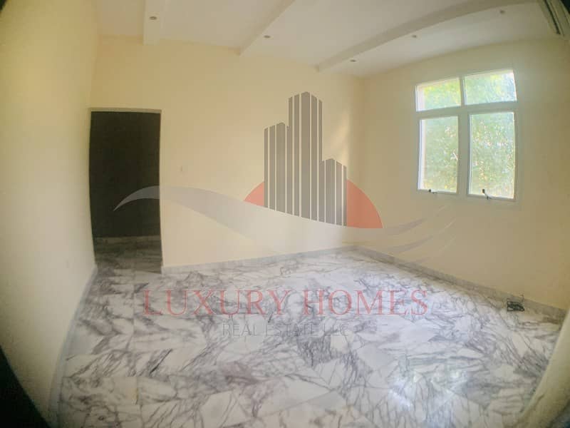 Very Spacious with Shared Yard near City Center Very Spacious with Shared Yard near City Center