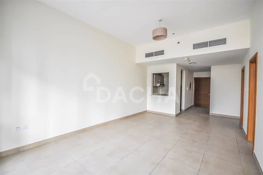 1 Bed /  Balcony and Appliances /  4Chqs