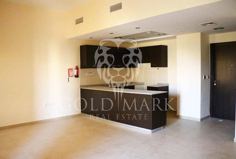 Must visit | Vacant | Open Kitchen| Good Location Must visit | Vacant | Open Kitchen| Good Location