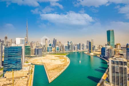 Burj Khalifa and canal view / Vacant / High floor Burj Khalifa and canal view / Vacant / High floor