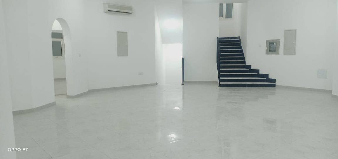 For rent in Shakhbout Studio 2200 private entrance