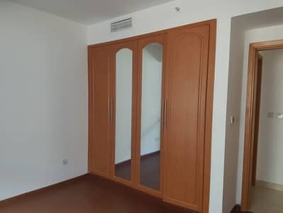 فلیٹ 1 غرفة نوم للبيع في دبي مارينا، دبي - Large Balcony ! Pool & Partial Marina View فلیٹ 1 غرفة نوم للبيع في دبي مارينا، دبي - Large Balcony ! Pool & Partial Marina View