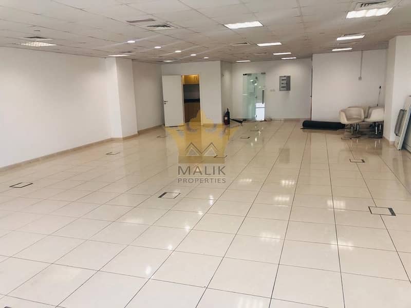 5 Fitted Spacious Office  with Pantry 2 Parking's Chiller Free