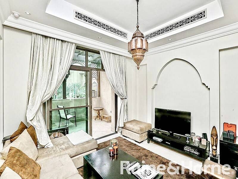 Bright Layout | Arabic Architecture | Negotiable