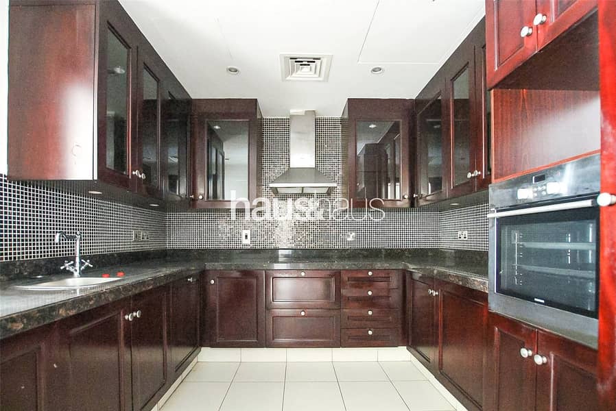 3 Full Burj View | Spacious Living | Chiller Free