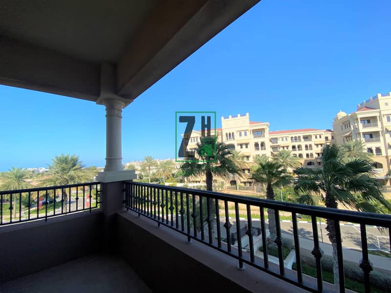 Spectacular 3 Bedroom + Garden with Fully Furnished  Apartment