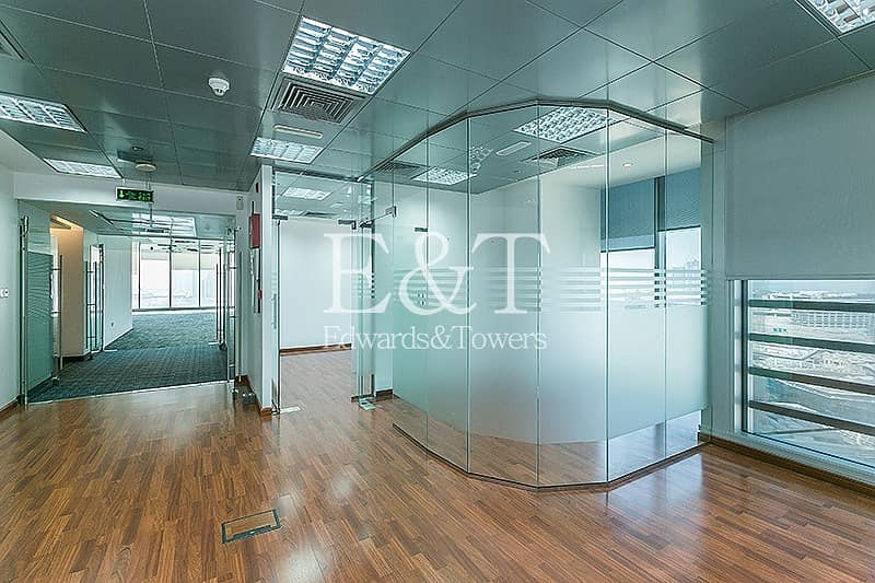 15 Fully Fitted Office in Arenco Tower SZR