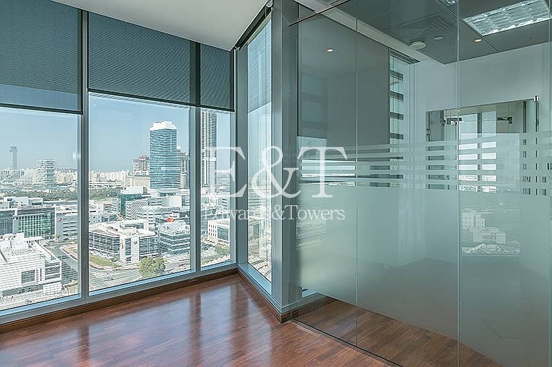 16 Fully Fitted Office in Arenco Tower SZR