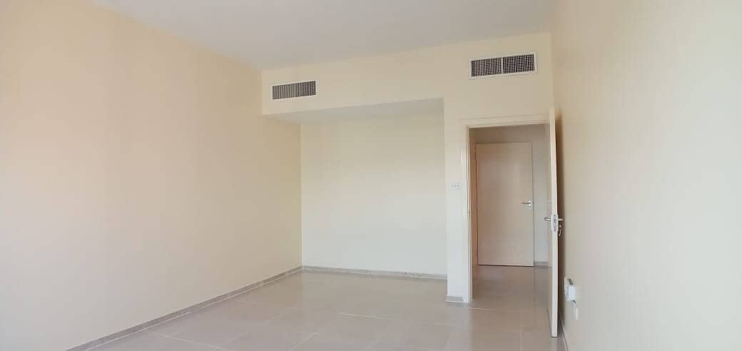 6 3BR+MAIDS RM WITH 4 BATHRMS FOR RENT