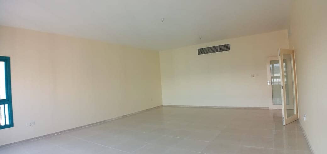 17 3BR+MAIDS RM WITH 4 BATHRMS FOR RENT
