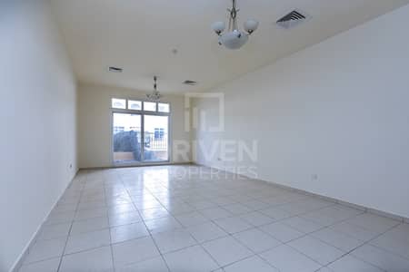 Well-maintained and Huge | Best Location Well-maintained and Huge | Best Location