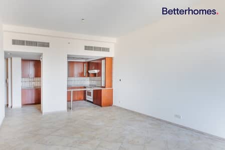 Vacant |Unfurnished|White Goods| 1 Month Free