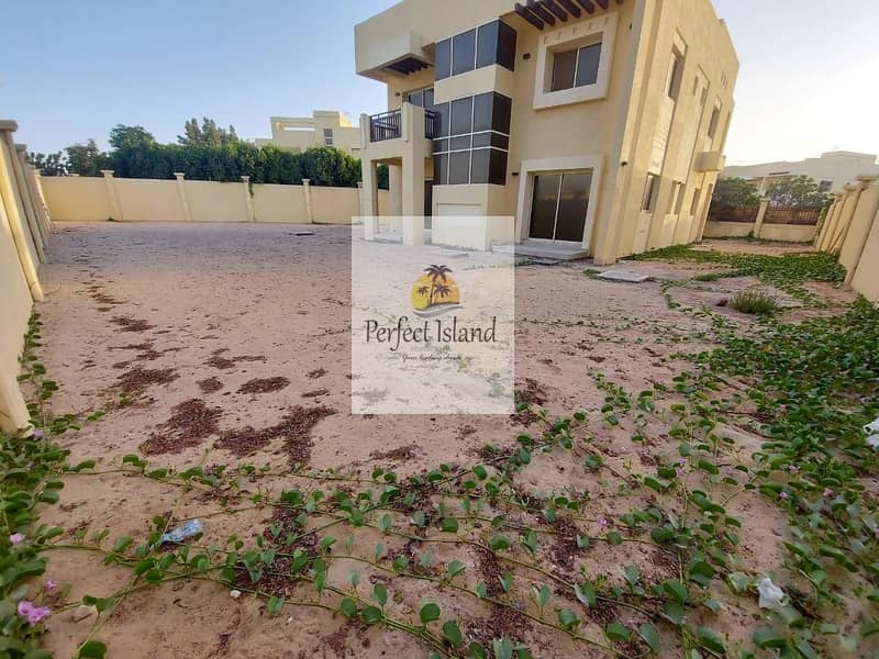 Corner Villa with huge Yard | prime location !! Corner Villa with huge Yard | prime location !!