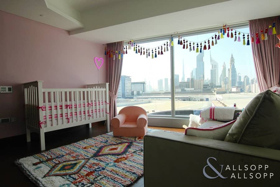 8 Modern Apartment | Burj Views | 1743 SqFt